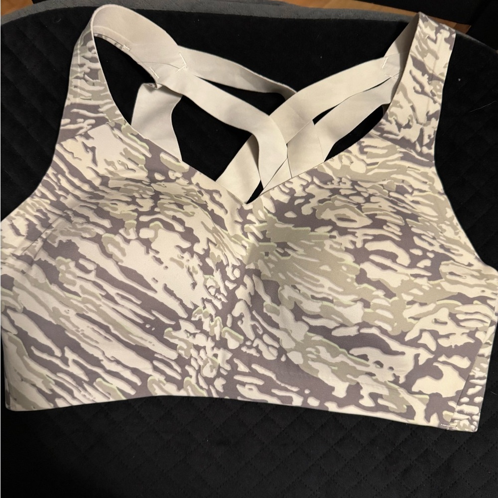 lululemon athletica Gray‎ and Cream Racerback Sports Bra